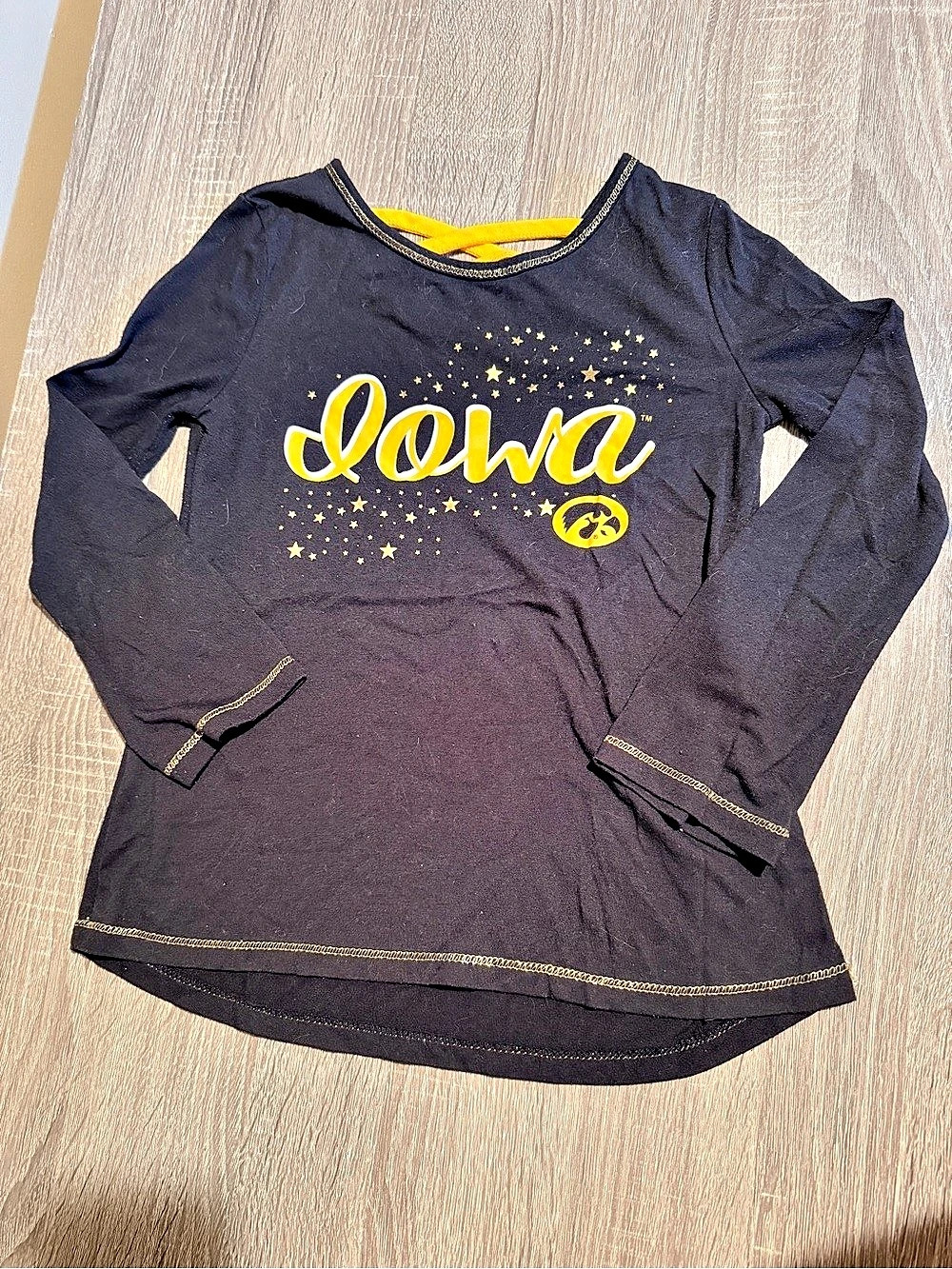Iowa Hawkeyes long sleeve size Medium